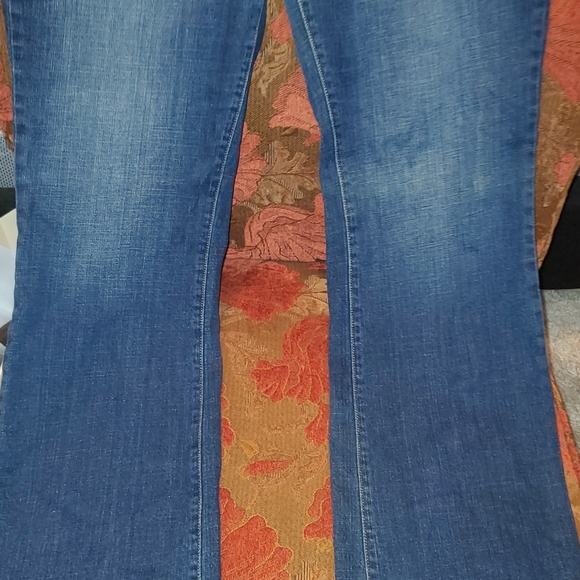 Levi's - Picture 9 of 10